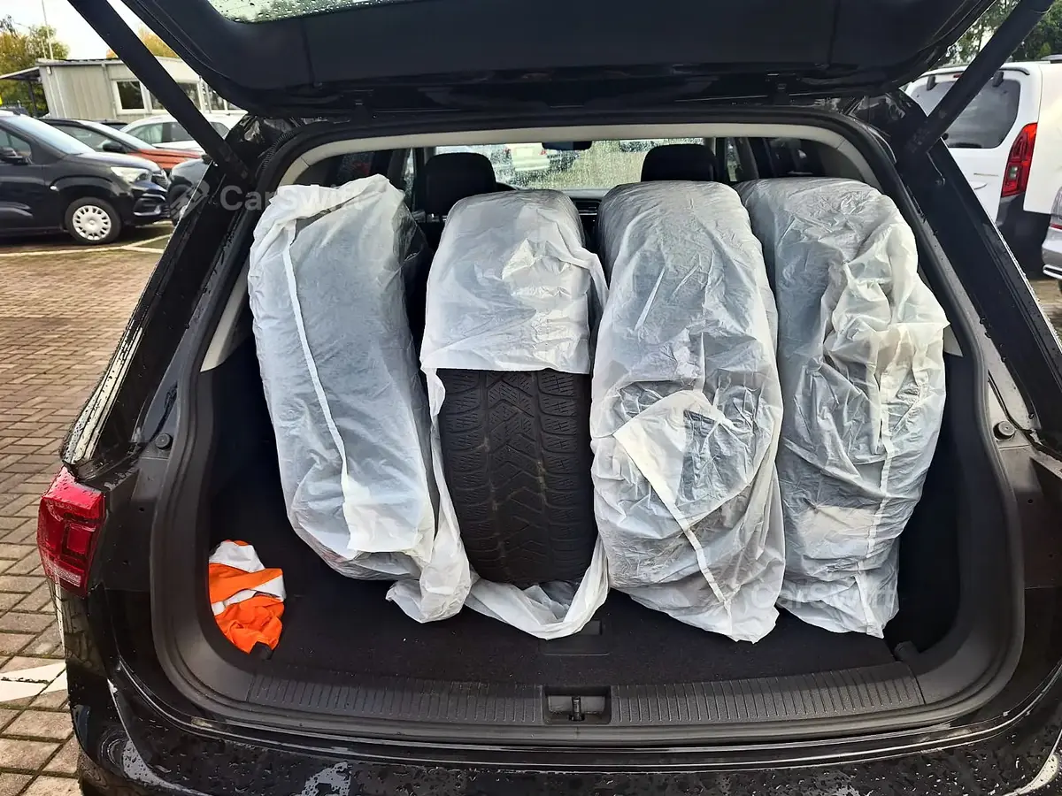 Volkswagen Tiguan Allspace Life, 2022, фото 19