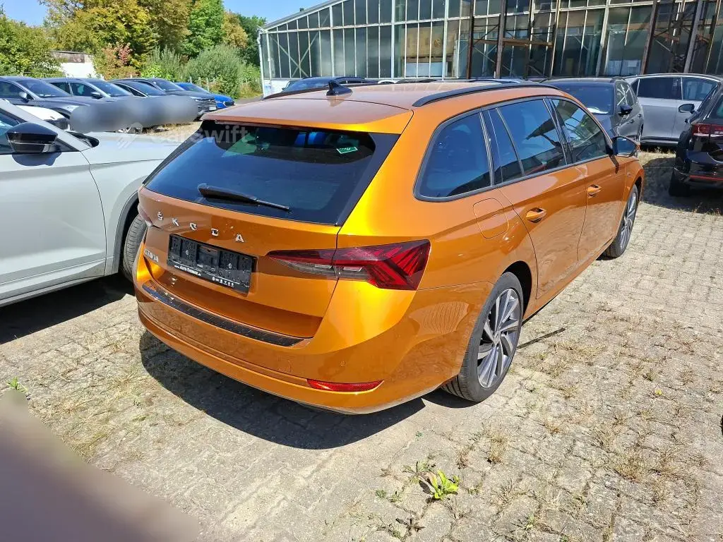 Skoda Octavia Estate Ambition Tour [CNG], 2022, фото 4
